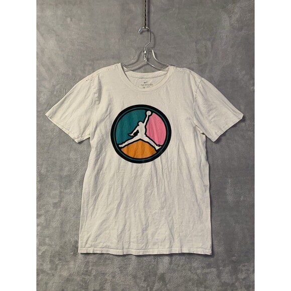 Nike Air Jordan T-shirt Medium White Multi-Colored Flight Club Runs Small Flaws - Picture 1 of 11